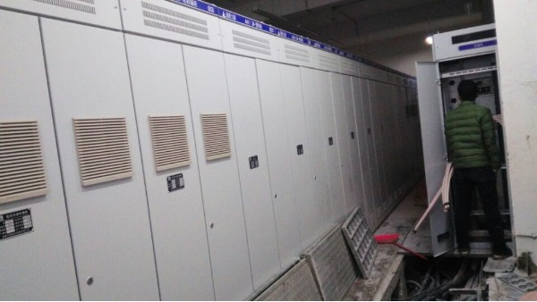 通信機(jī)房低壓配電柜生產(chǎn)廠家【千亞電氣】